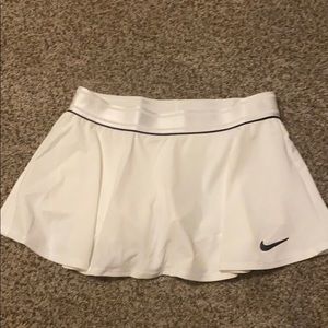 Girls Nike Court Victory Skirt!